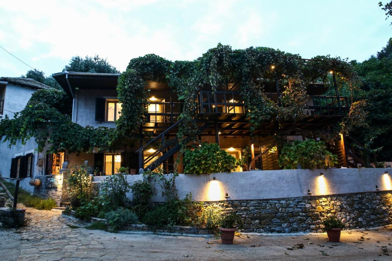 Ghermaniko Guesthouse ダモウチャリ エクステリア 写真