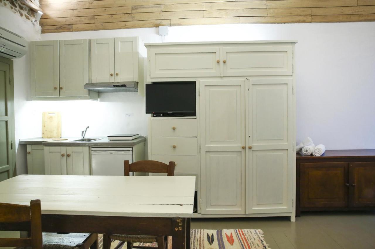Ghermaniko Guesthouse ダモウチャリ エクステリア 写真